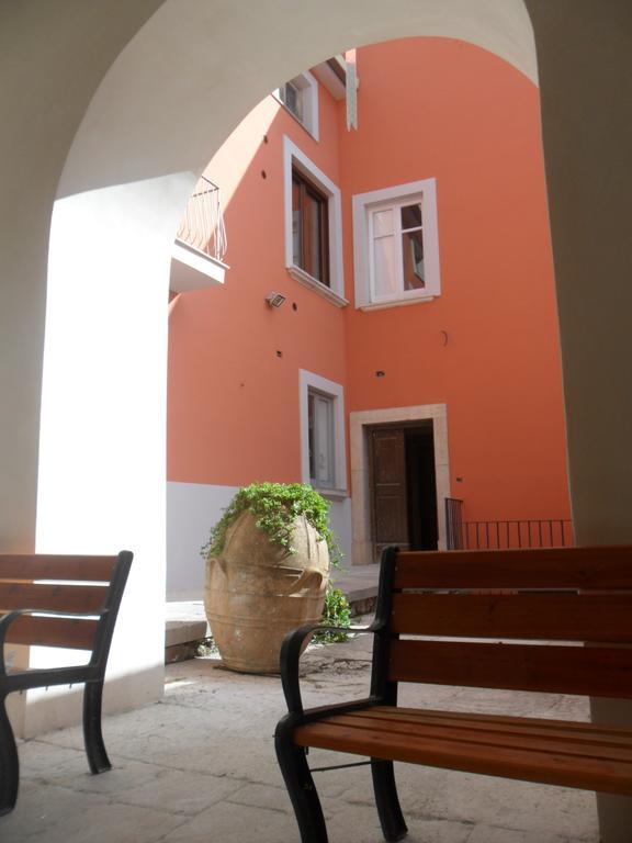 Palazzo Gentilizio De Maffutiis Hotell Auletta Exteriör bild