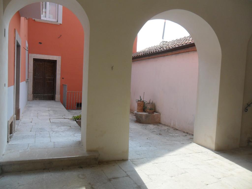 Palazzo Gentilizio De Maffutiis Hotell Auletta Exteriör bild